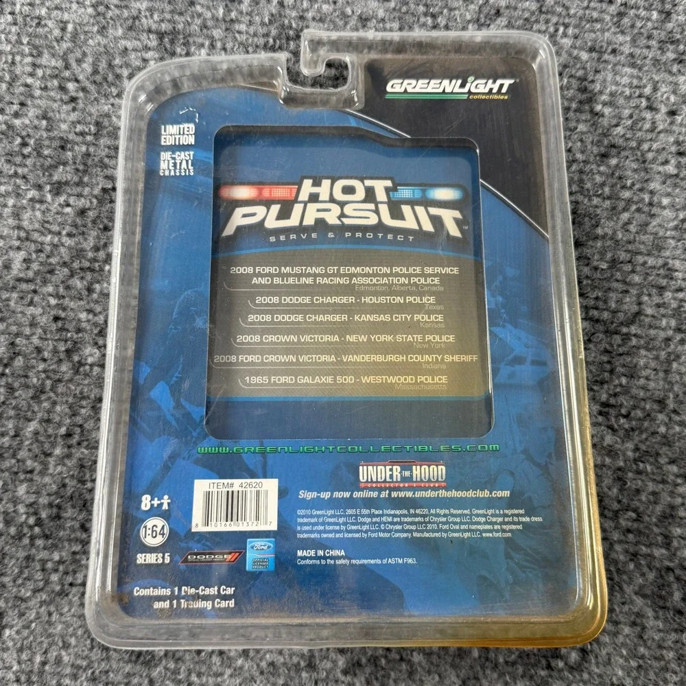 Greenlight 2008 Dodge Charger Kansas City Police White 1:64 Diecast Hot Pursuit